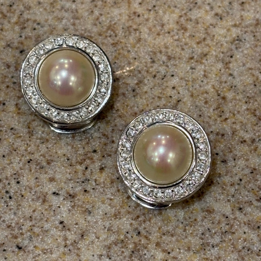 Christian Dior Silver Pearl Clip On Vintage Stud Earrings designer 20mm w COA - Picture 4 of 6